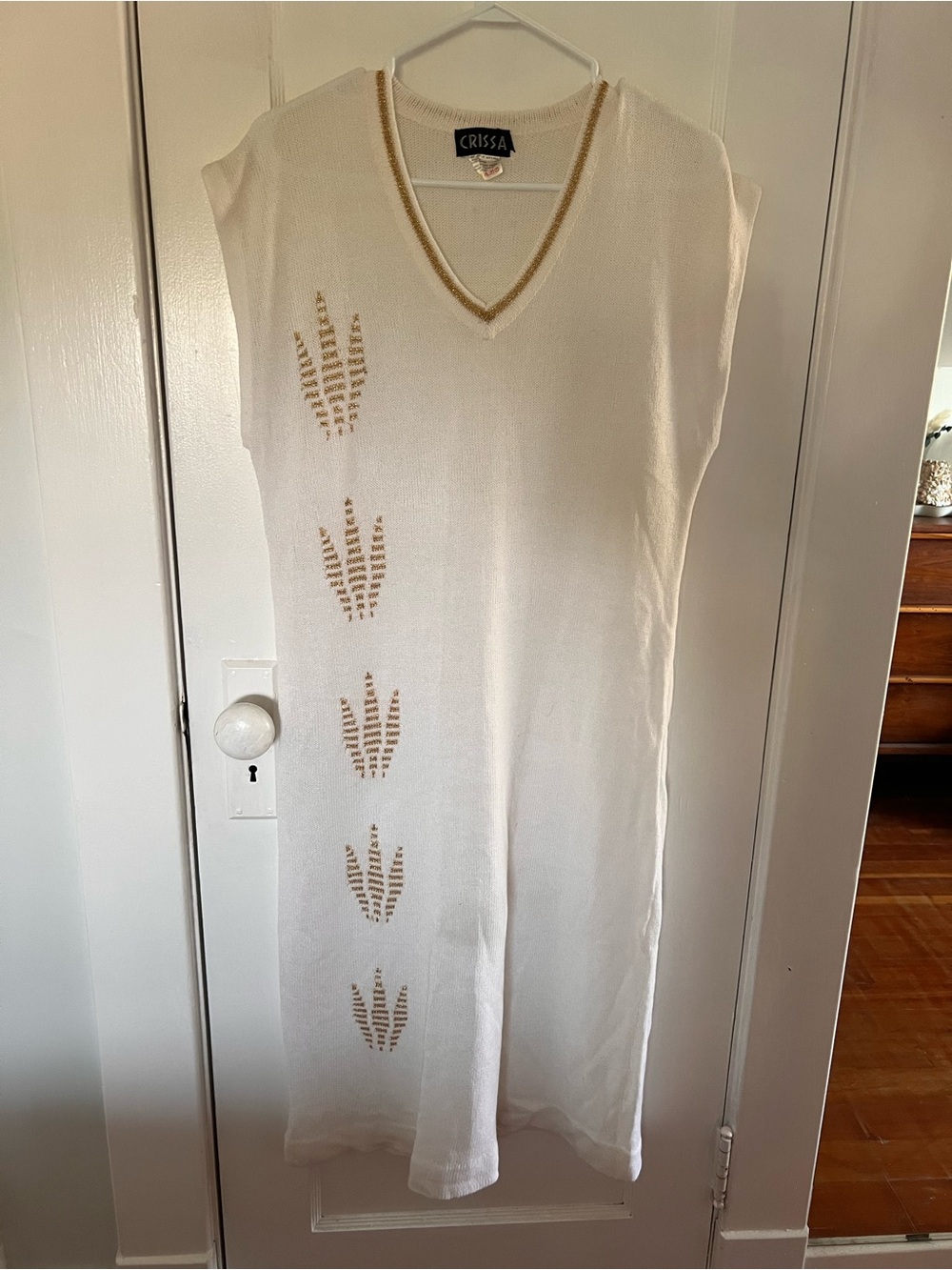 Vintage White Knit V-Neck Sleeveless Dress with Gold Trim